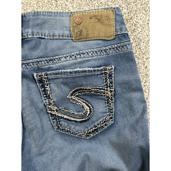 Silver Jeans Suki Capri Pockets Distressed Light Blue Size W26 L24 Womens - Picture 12 of 12